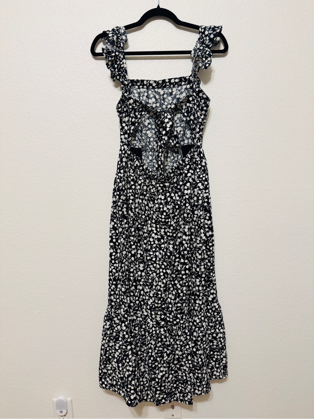 🦋 RIXO| EUC Black Floral Ruffle Strap Open back cottage core midi dress size 2 - Picture 3 of 10